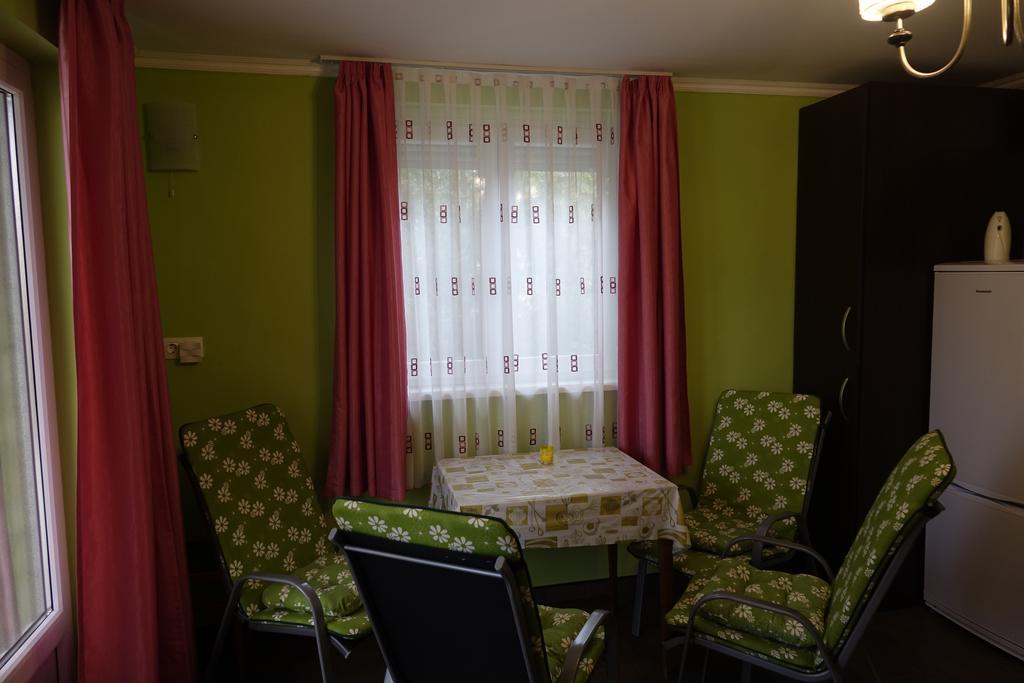 Mesteri Apartman Eksteriør billede