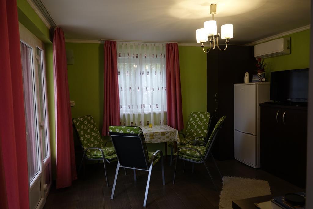 Mesteri Apartman Eksteriør billede